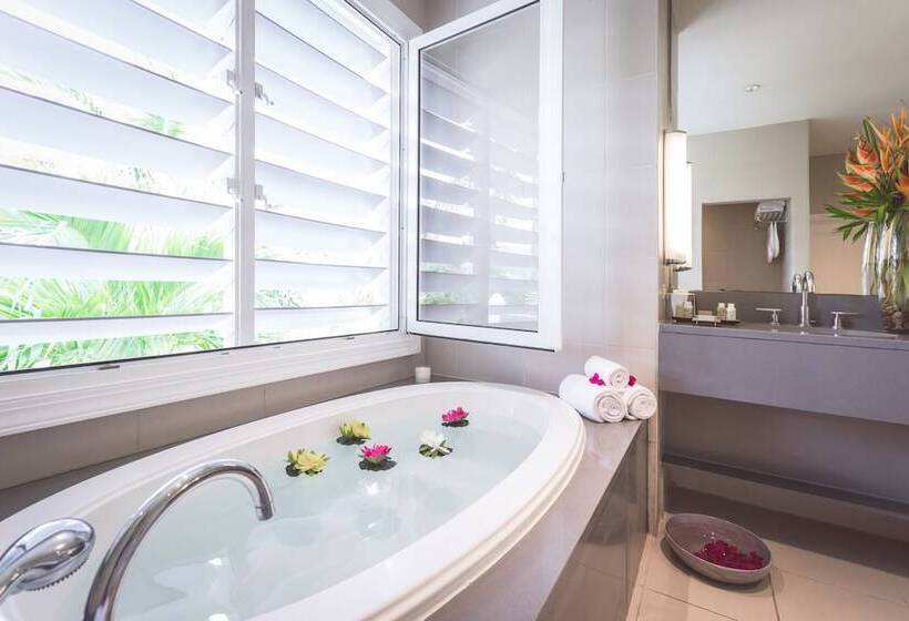 سوییت, Carlisle Bay