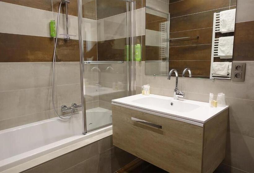 수피리어 룸, Du Parc Ath