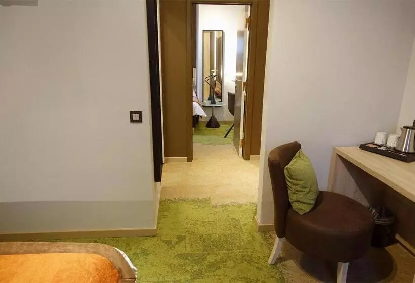 Suite Familiare, Du Parc Ath
