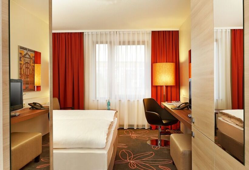 Номер Superior, H+ Hotel Hannover