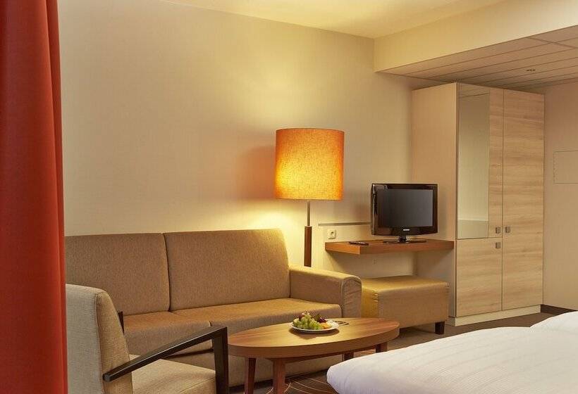 סוויטת ג'וניור, H+ Hotel Hannover