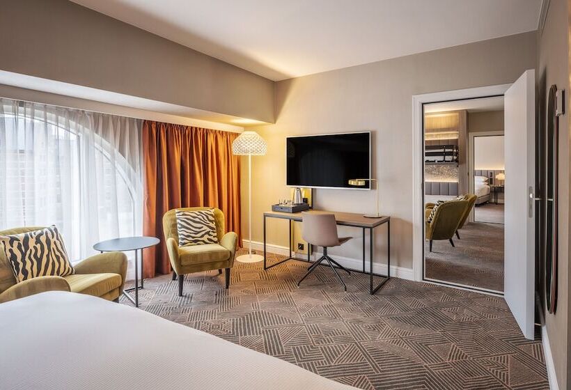 اتاق خانوادگی, Hilton Brussels Grand Place