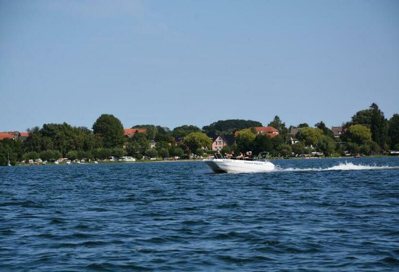 Номер Стандарт, Hostel Schweriner See