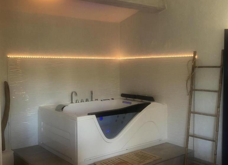 デラックスルーム, Hôtel Jas Neuf