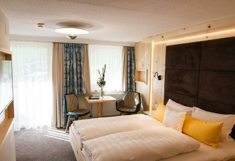 غرفة قياسية مزوَّدة بشُرفة, Jägerhof