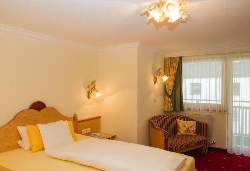 غرفة قياسية فردية, Jägerhof