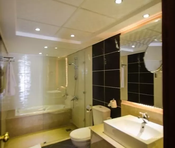 اتاق لوکس, Lotus Bay Resort