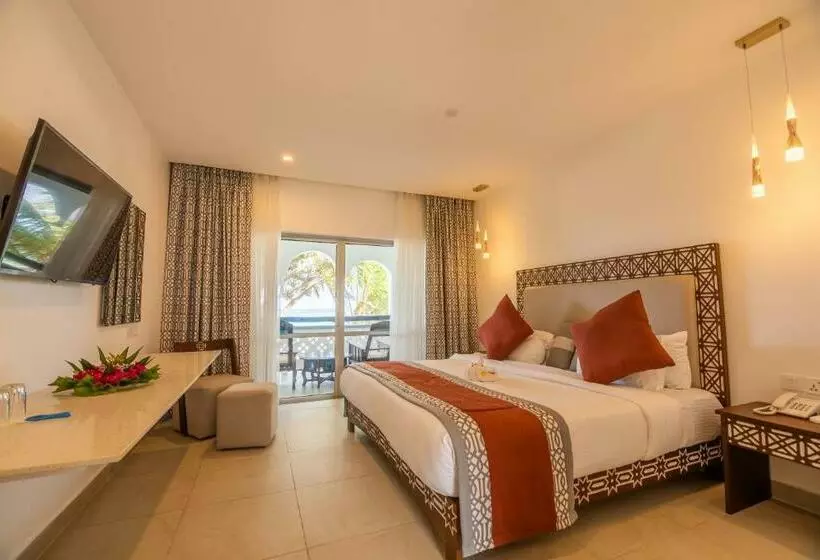 اتاق استاندارد با چشم‌انداز دریا, Southern Palms Beach Resort