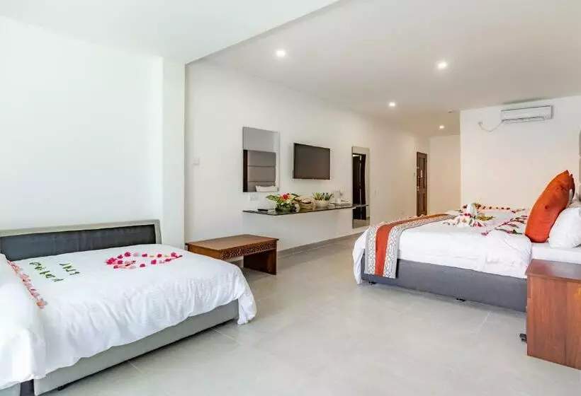 اتاق لوکس با چشم‌انداز دریا, Southern Palms Beach Resort