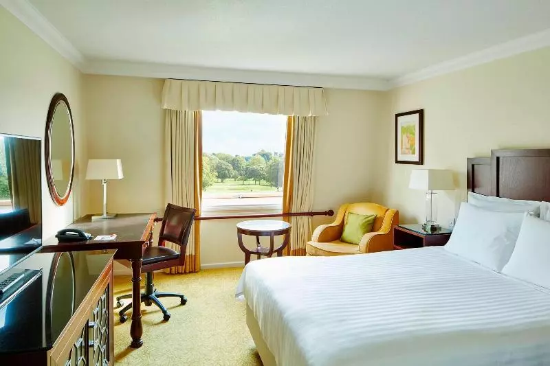 Superior-huone King-vuode, Delta Hotels By Marriott St Pierre Country Club