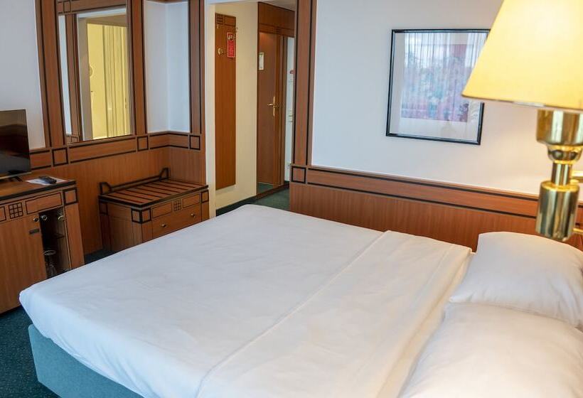 Номер Комфорт Индивидуальный, Amadeus Frankfurt