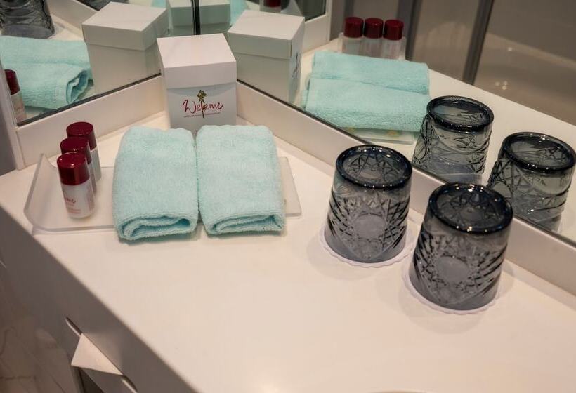 Номер Стандарт, Amadeus Frankfurt