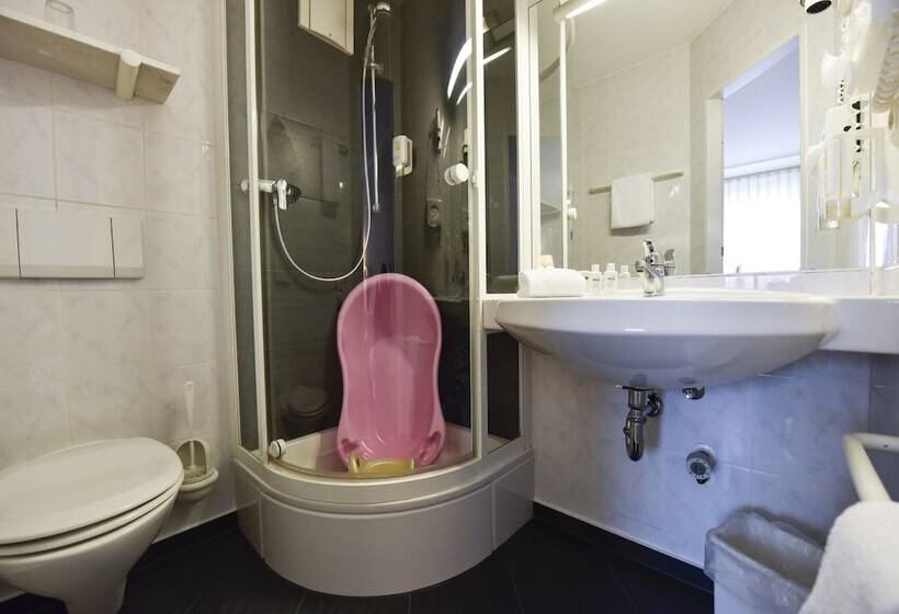 غرفة عائلية, Atrium Hotel Amadeus