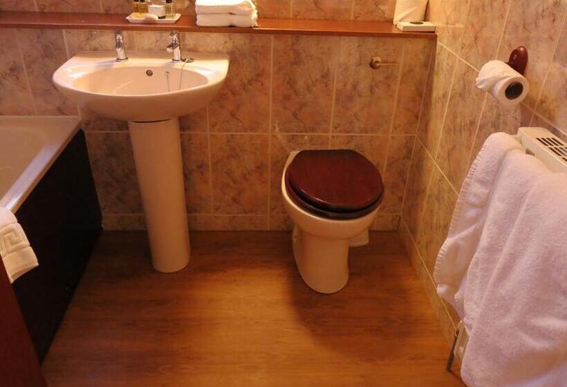 اتاق خانوادگی, Pitlochry Dundarach