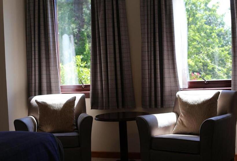 اتاق سوپریور, Pitlochry Dundarach