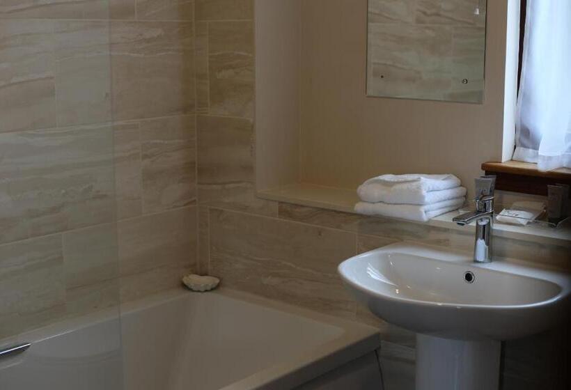 اتاق سوپریور, Pitlochry Dundarach