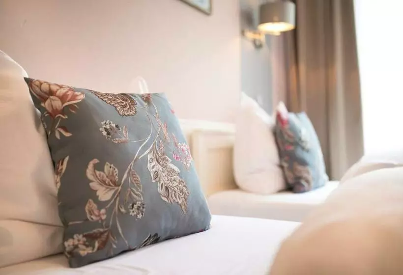 Chambre Basic, Golfi