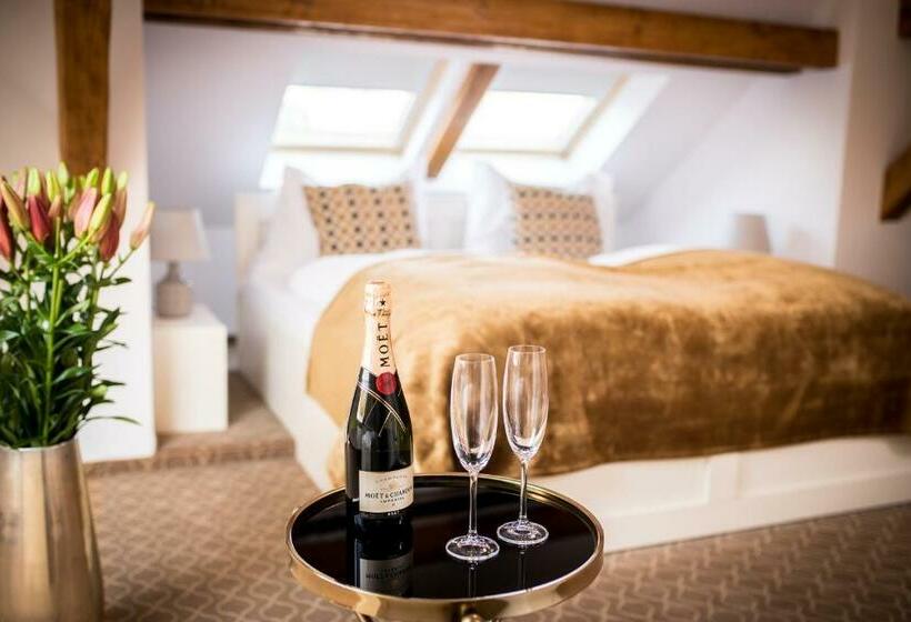 Quarto standard, Golfi