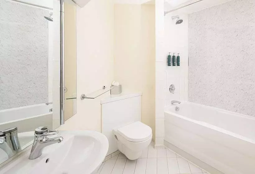 身障者適用スタンダードルーム, Hilton Northampton