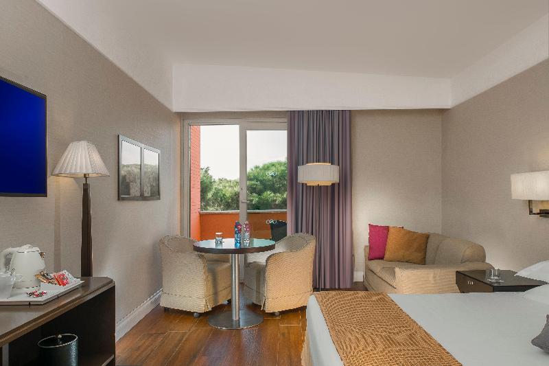 Juniorsvit, Los Arcos Suites
