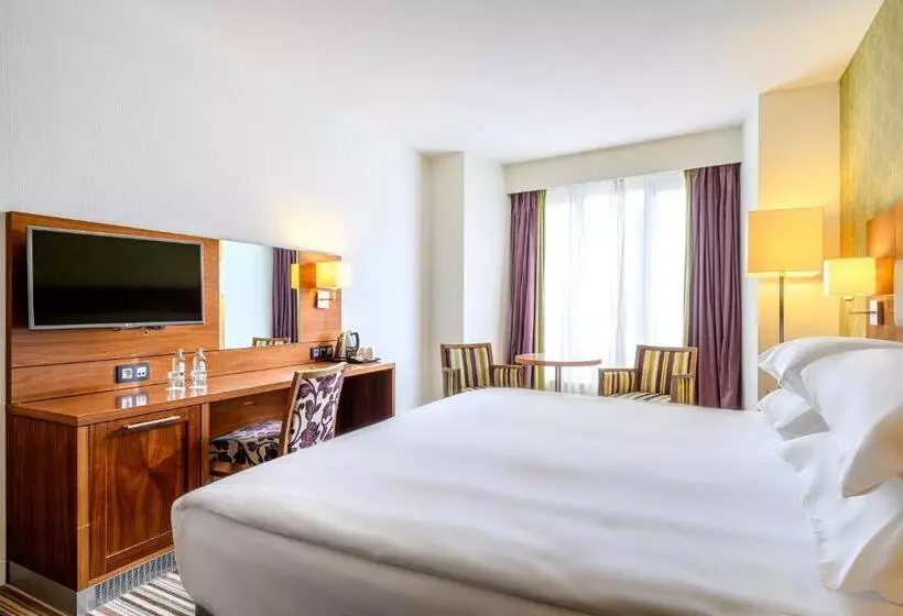 キングサイズベッドのクラシックルーム, Mercure Liege City Centre