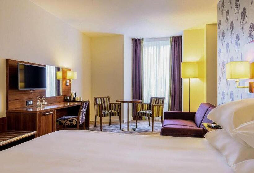 キングサイズベッドのスーペリアルーム, Mercure Liege City Centre