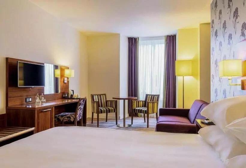 キングサイズベッドのスーペリアルーム, Mercure Liege City Centre
