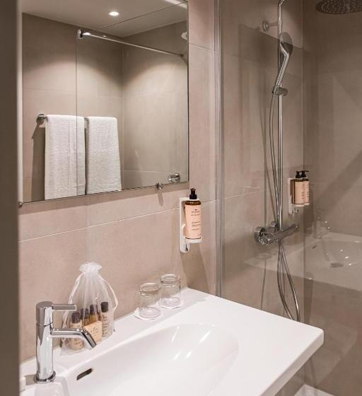 キングサイズベッドのデラックスルーム, Mercure Liege City Centre