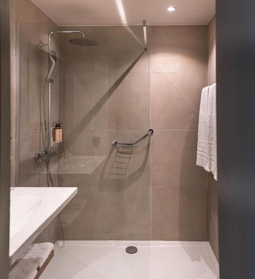 キングサイズベッドのデラックスルーム, Mercure Liege City Centre