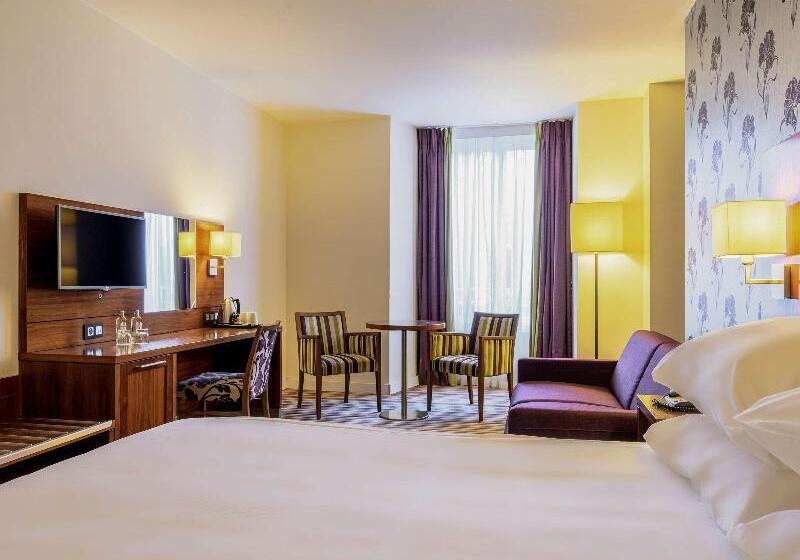 キングサイズベッドのスーペリアルーム, Mercure Liege City Centre