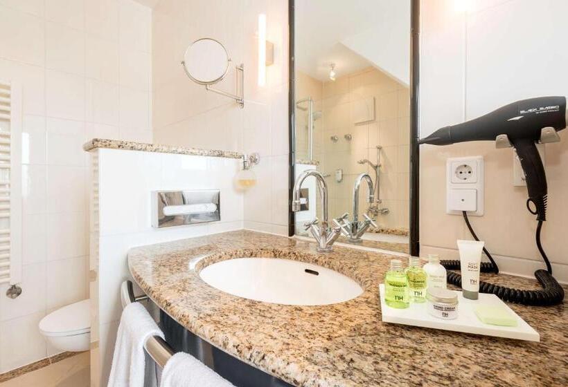 수피리어 룸, NH Potsdam