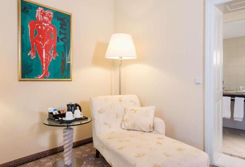 수피리어 룸, NH Potsdam