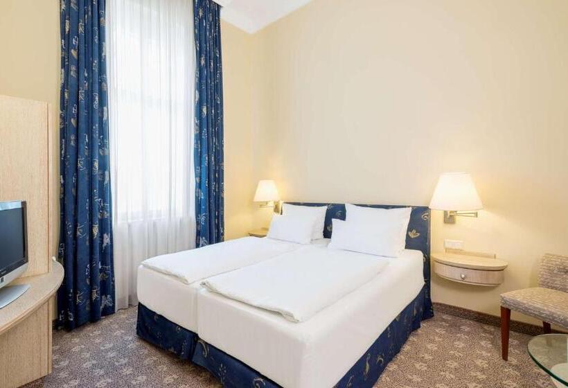 수피리어 룸, NH Potsdam