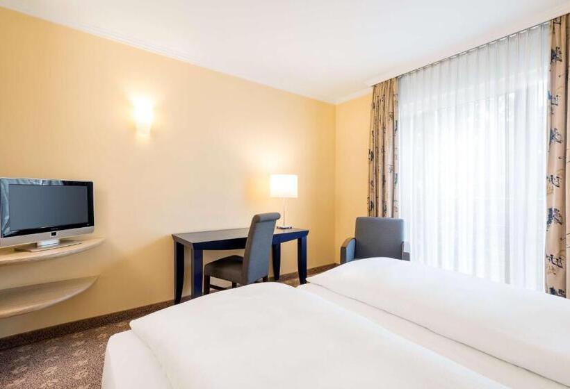 패밀리 연결 룸, NH Potsdam