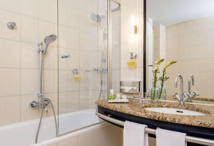 패밀리 연결 룸, NH Potsdam