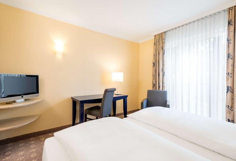 스탠다드 트리플 룸, NH Potsdam