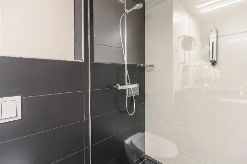 Standard-huone King-vuode, Plaza Premium Darmstadt