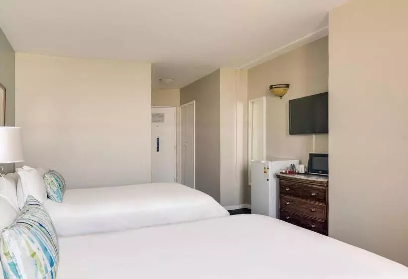 Standard Room 2 Double Beds, Protea Hotel By Marriott Karridene Beach