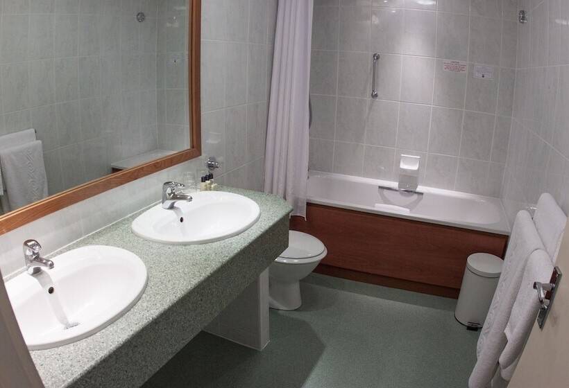 غرفة قياسية مطلّة علي البحر مزوَّدة بشُرفة, Sandbanks