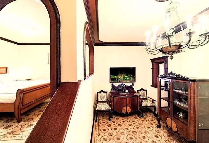 ドゥプレックスルーム, Vila Anna