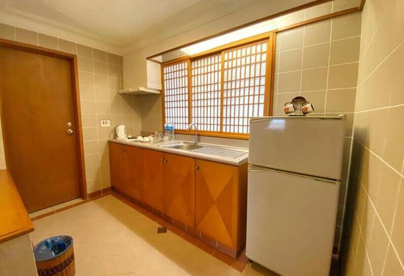 جناح, Tiara Labuan