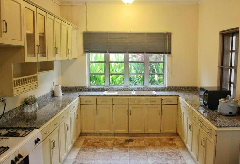 فيلا 4 غرف نوم, Tiara Labuan