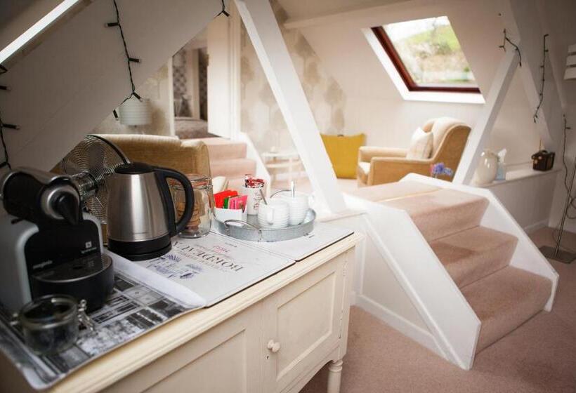 Люкс Мастер, Ty Croeso Boutique B&b