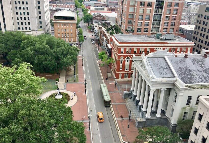 带2个双人床的标准工作室, Blake Hotel New Orleans, Bw Signature Collection