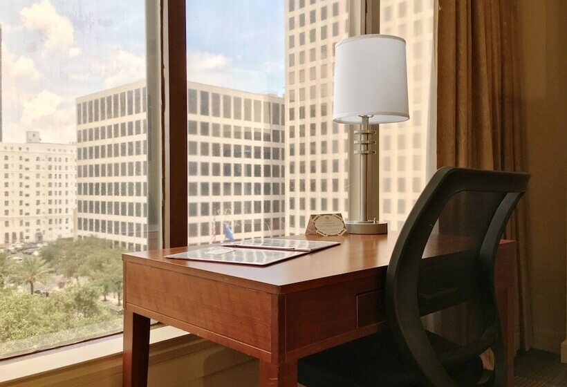 带2个双人床的标准工作室, Blake Hotel New Orleans, Bw Signature Collection