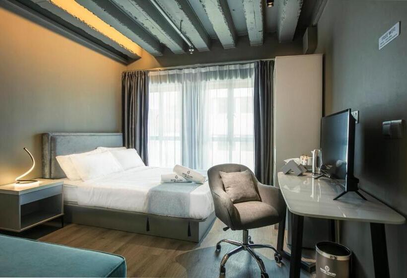 اتاق لوکس چهار تخته, Calmo Bugis