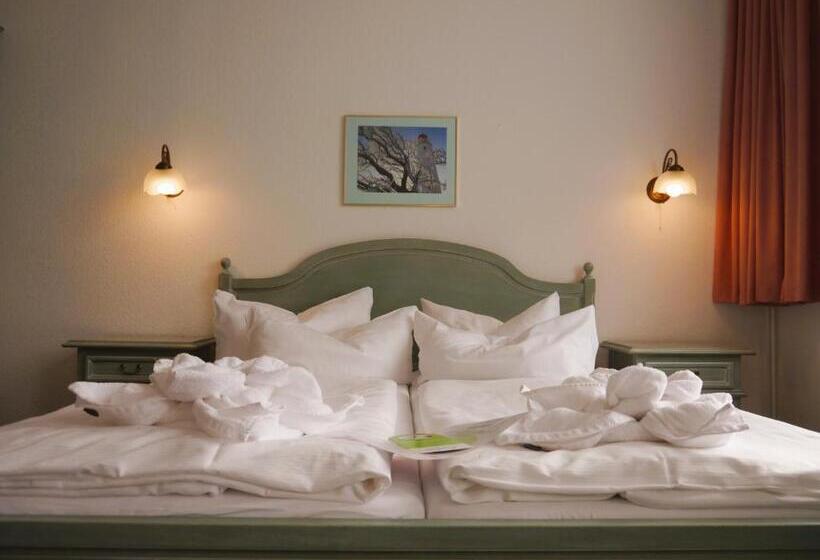 اتاق استاندارد با چشم‌انداز دریا, Esplanade Garni