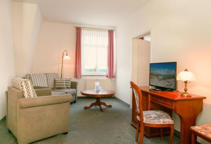 سوییت با چشم‌انداز دریا, Esplanade Garni