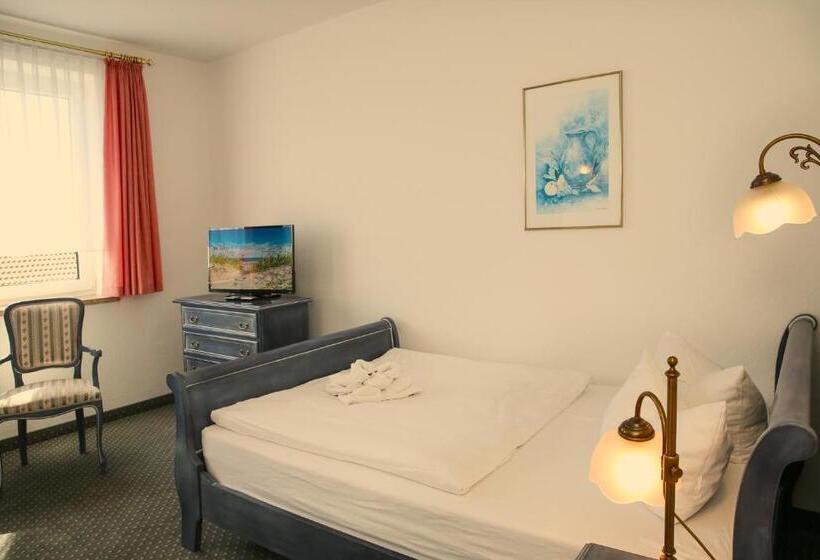 Quarto Estandar Individual, Esplanade Garni
