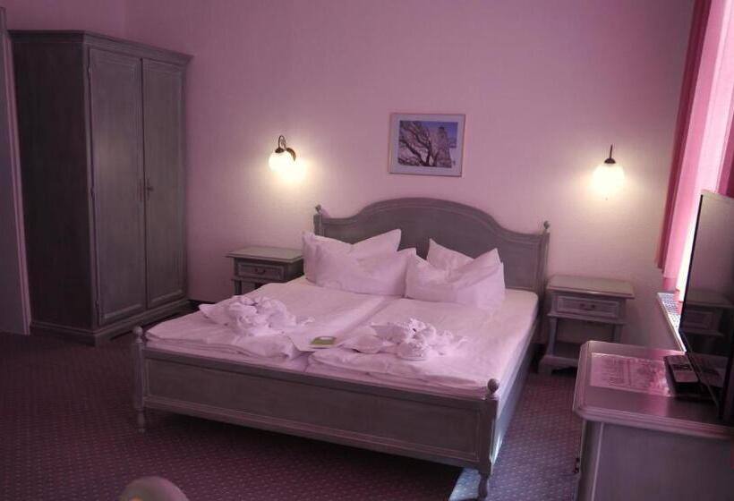 اتاق لوکس, Esplanade Garni